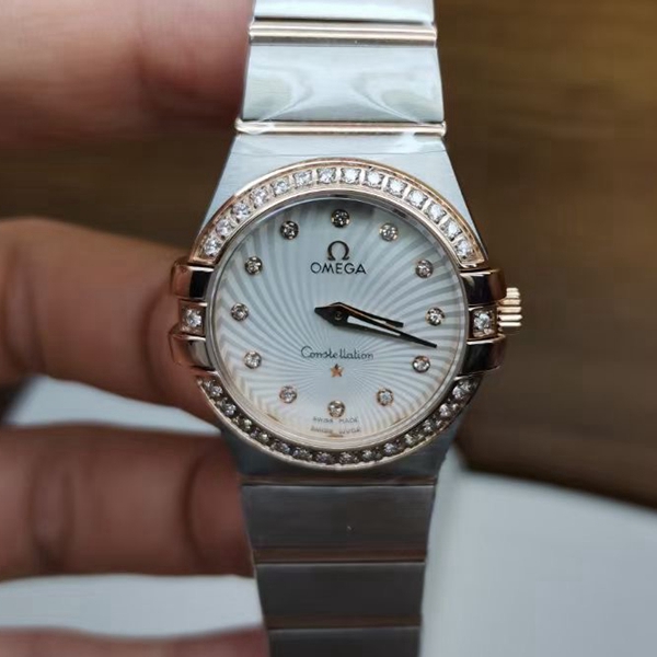 オメガ時計正面デザイン